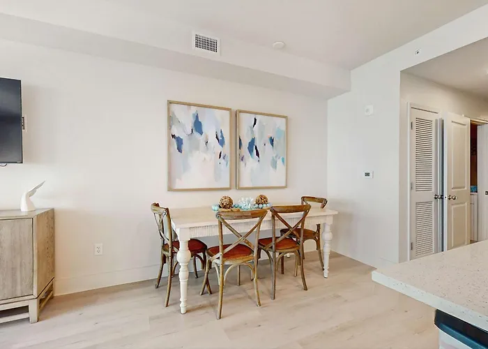Beachfront With Pool Private Balcony And Washer And Dryer