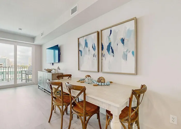 Holiday home Beachfront With Pool Private Balcony And Washer And Dryer Gulf Shores