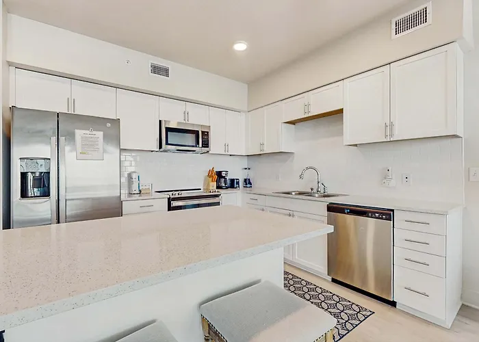 Holiday home Beachfront With Pool Private Balcony And Washer And Dryer